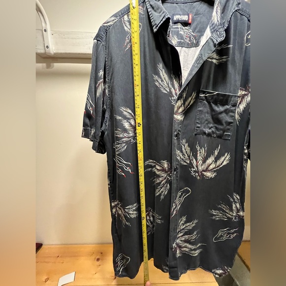 GLOBE appleyard men’s button down short sleeve shirt graphic palm trees, LRG - Picture 7 of 10